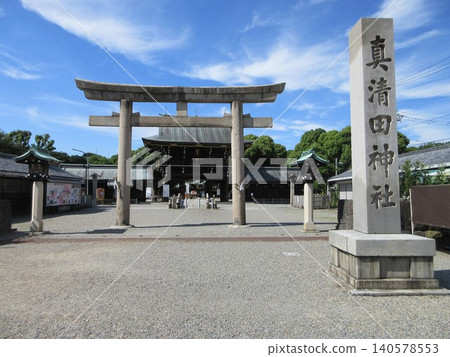 The torii gate and shrine name marker of Masumida Shrine! Ichinomiya City, Aichi Prefecture The torii gate and shrine name marker of Masumida Shrine! Ichinomiya City, Aichi Prefecture 140578553