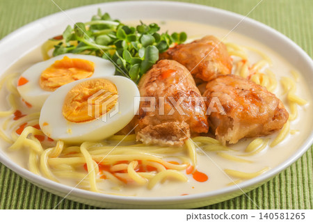 Fried chicken and soy milk cold ramen Fried chicken and soy milk cold ramen 140581265
