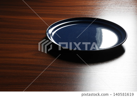plate on the table plate on the table 140581619