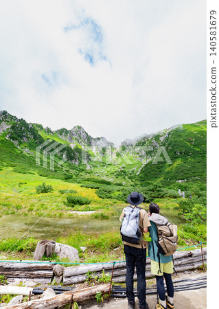 從建畫池和健行者那裡可以欣賞到千丈嶋冰鬥的壯麗景色 從建畫池和健行者那裡可以欣賞到千丈嶋冰鬥的壯麗景色 140581679