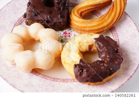 Delicious donuts Delicious donuts 140582261