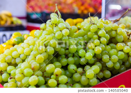 Bunches of kish-mish grapes in the store Bunches of kish-mish grapes in the store 140585040