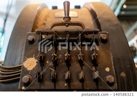 Retro knife switch Retro knife switch 140586321