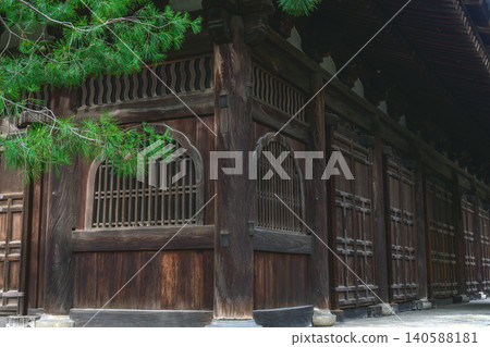 A view of the Hatto (main hall) of Daitoku-ji Temple in Kyoto. A view of the Hatto (main hall) of Daitoku-ji Temple in Kyoto. 140588181