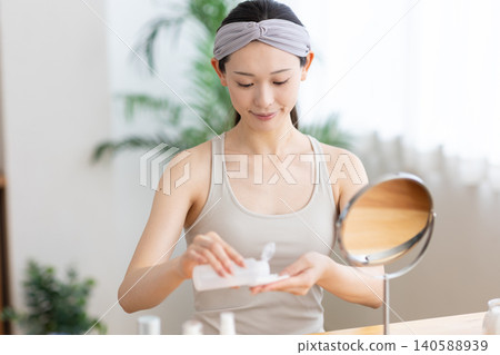 女性皮膚護理 女性皮膚護理 140588939