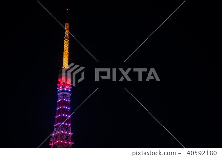 Tokyo - Tokyo Tower lit up at night, Tokyo Tower in the background, nighttime cityscape of Tokyo Tokyo - Tokyo Tower lit up at night, Tokyo Tower in the background, nighttime cityscape of Tokyo 140592180