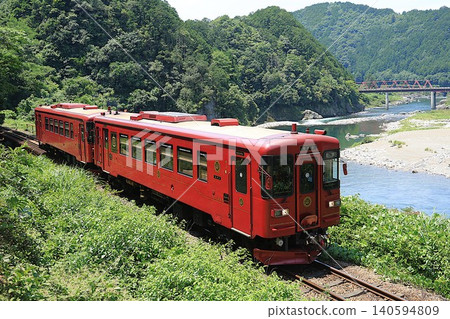 [Nagaragawa Railway] Nagara 300 series "Nagara" (Etsumi-Minami Line: Fukuno - Minami-Kariyasu) 140594809