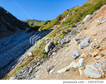 秋季攀登哈里諾基山和蓮華山（大澤小屋至哈里諾基峠） 140597544