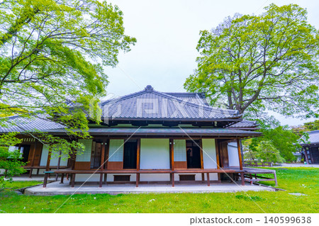 京都市:京都御苑國立花園觀音宮宅邸遺址儲藏展覽館及庭園 京都市:京都御苑國立花園觀音宮宅邸遺址儲藏展覽館及庭園 140599638