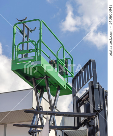 Aerial Work Elevated Platform 140600942