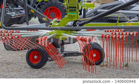 Harvesting Swather Machine Harvesting Swather Machine 140600948