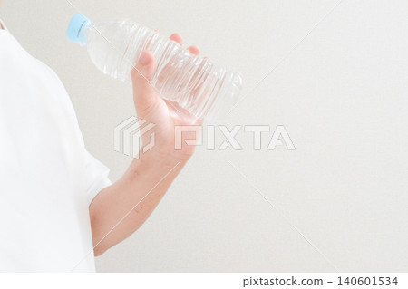 Heat stroke prevention hydration Heat stroke prevention hydration 140601534