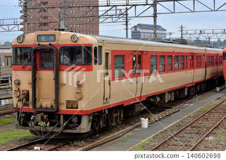 津山車輛段的 Kiha 4747 型柴油動車組 津山車輛段的 Kiha 4747 型柴油動車組 140602698