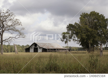 Abandoned Barn Near Alto Texas. Rural East Texas Abandoned Barn Near Alto Texas. Rural East Texas 140605384