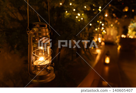 Gentle lantern light Gentle lantern light 140605407