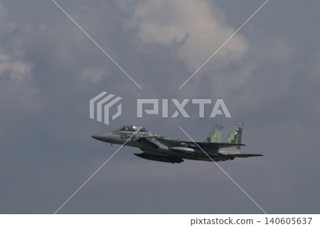 假想敵飛機從小松空軍基地起飛 假想敵飛機從小松空軍基地起飛 140605637