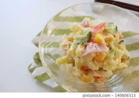Potato macaroni salad (close-up) 140606313