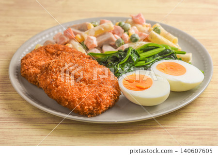 Croquette lunch 140607605
