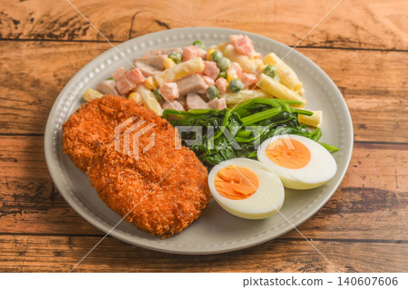 Croquette lunch 140607606