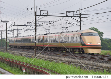東北本線、東宮栗橋、東武鐵道、100系、106號列車、日光朝聖 東北本線、東宮栗橋、東武鐵道、100系、106號列車、日光朝聖 140607614