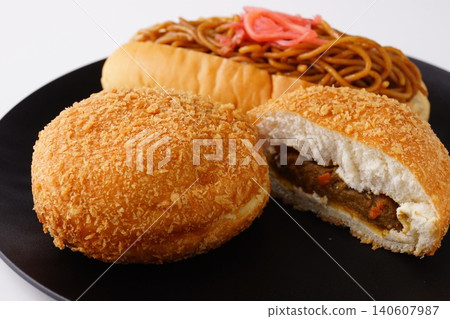 Yakisoba bread, curry bread Yakisoba bread, curry bread 140607987