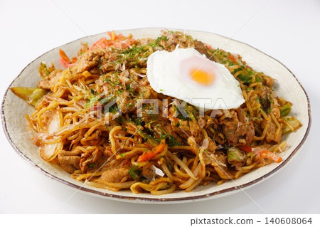 Fried egg, fried noodles Fried egg, fried noodles 140608064