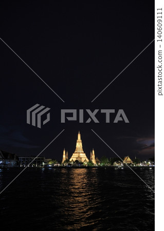鄭王廟(夜景) (泰國 曼谷) 鄭王廟(夜景) (泰國 曼谷) 140609111