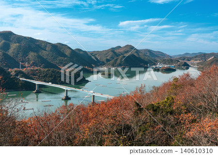 [Setonaikai National Park] Yuudachiukeyama Mountain: Early Winter Scenery, Overlooking Katakami Bay and Katakami Bay Bridge (Part 2), Bizen City, Okayama Prefecture 140610310