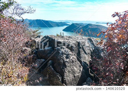 【瀨戶內海國立公園】湯達九溪山:初冬時節從展望岩上看到的景色,岡山縣備前市 【瀨戶內海國立公園】湯達九溪山:初冬時節從展望岩上看到的景色,岡山縣備前市 140610320