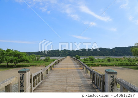 島田市蓬萊橋的景色讓人感受到歷史的厚重感。 140612287