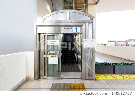 Escalator (up) to the Maiko Expressway Bus Stop Escalator (up) to the Maiko Expressway Bus Stop 140612737