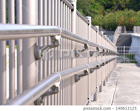 Aluminum fences and handrails (horizontal) on the breakwater walkway Aluminum fences and handrails (horizontal) on the breakwater walkway 140613125