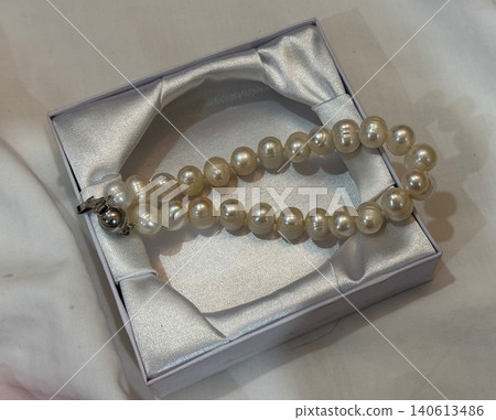 Freshwater Pearl Bracelet In Elegant Gift Box Freshwater Pearl Bracelet In Elegant Gift Box 140613486