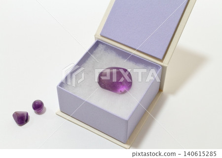 amethyst 140615285