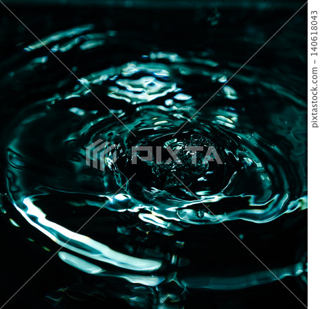405.Concentric Water Ripples With Central Splash Detail 405.Concentric Water Ripples With Central Splash Detail 140618043