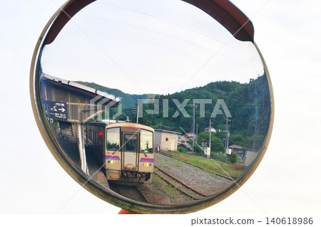 [Hiroshima Prefecture] Geibi Line train stopped at Bingo-Ochiai Station 140618986