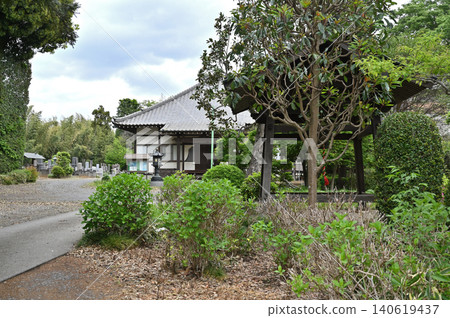 A Stroll Through Iwatsuki: Fukei-in Temple, Buzan Branch of the Shingon Sect, Main Hall A Stroll Through Iwatsuki: Fukei-in Temple, Buzan Branch of the Shingon Sect, Main Hall 140619437