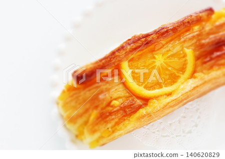 橙色丹麥糕點 橙色丹麥糕點 140620829