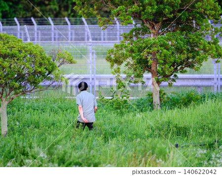 Walking for an old man Walking for an old man 140622042
