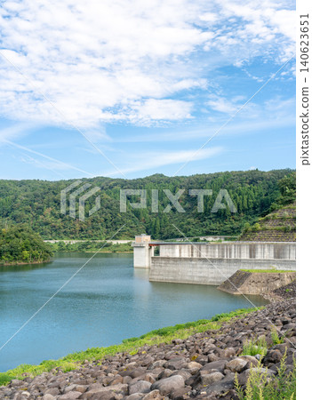鳥取縣東野水壩景觀:堆石壩和稻葉萬葉湖。 *照片拍攝地點已在作品註記中註明。 鳥取縣東野水壩景觀:堆石壩和稻葉萬葉湖。 *照片拍攝地點已在作品註記中註明。 140623651