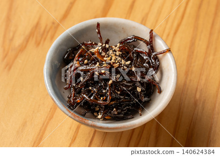 Crunchy wood ear mushroom tsukudani seasoned with spicy chili oil. 140624384
