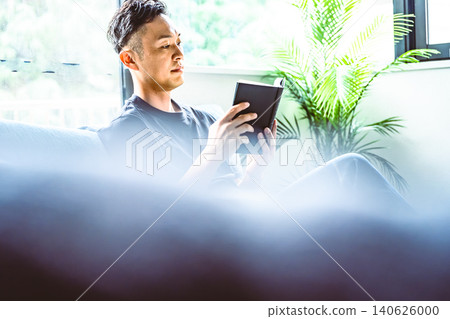 讀在長沙發的一個人 140626000