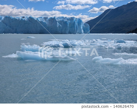 Icebergs floating on Lake Argentino near Perito Moreno Glacier Icebergs floating on Lake Argentino near Perito Moreno Glacier 140626470