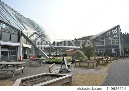 Exterior view of Niigata Prefectural Botanical Garden (Akiha Ward, Niigata City, Niigata Prefecture) 140626624