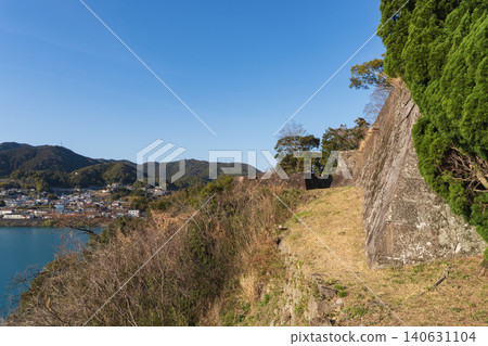 Shingu Castle Ruins: Stone walls of the main keep [Tankaku Castle Park] Shingu City, Wakayama Prefecture, Japan 140631104