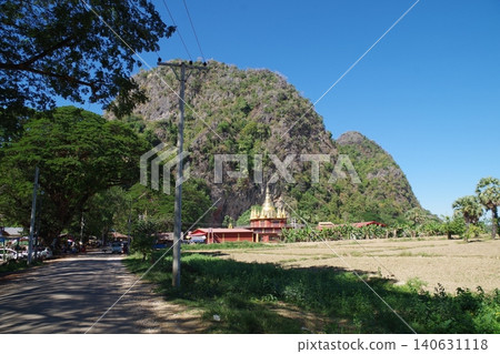 Myanmar, Kaw Gun Cave Temple Myanmar, Kaw Gun Cave Temple 140631118