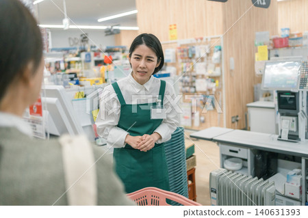 super market, supermarket, salesperson 140631393