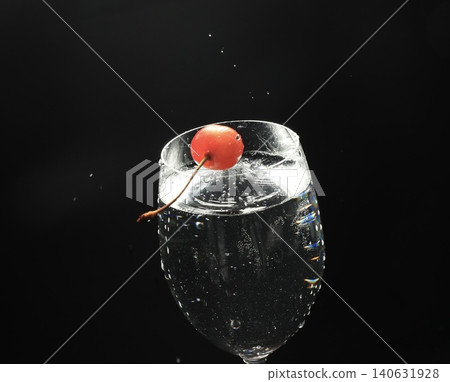 Cherry blossom water splashes Cherry blossom water splashes 140631928