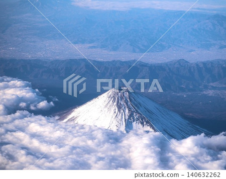 Mt. Fuji and clouds seen from an airplane Mt. Fuji and clouds seen from an airplane 140632262