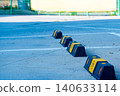 Rubber Parking Road Block Parking Curb, Wheel Stop Stoppers with Yellow Reflective Stripes for parking lots 140633114